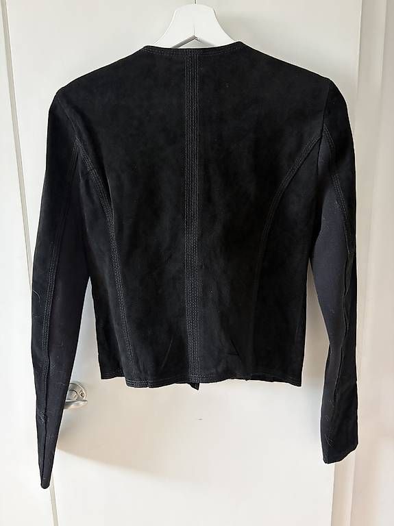 Giacche: Echte Lederjacke aus Wildleder | schwarz | S  – Usato da Wittenbach venduto da Lenitalasirena 1