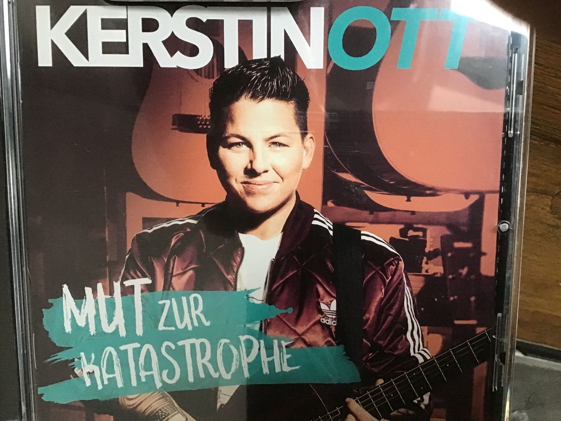 CD: Kerstin Ott - Mut zur Katastrophe CD    o – Usato da Thierachern venduto da sweden08