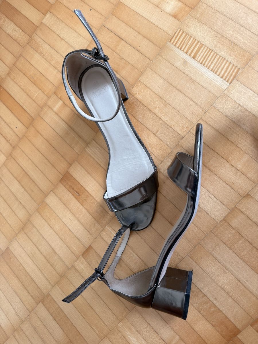 Navyboot Chaussures femmes: Sandalen von Navyboot, Größe 39 – D'occasion à Worb par Soben 1