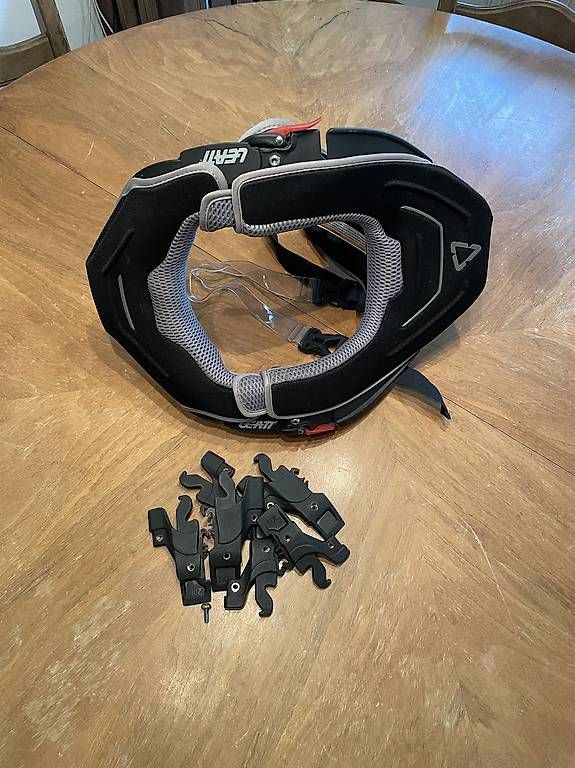 Leatt Protections: Leatt Nackenschutz Moto oder Bike – D'occasion à Obergerlafingen par bas_b7v6 3