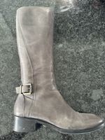 Bottes grises
