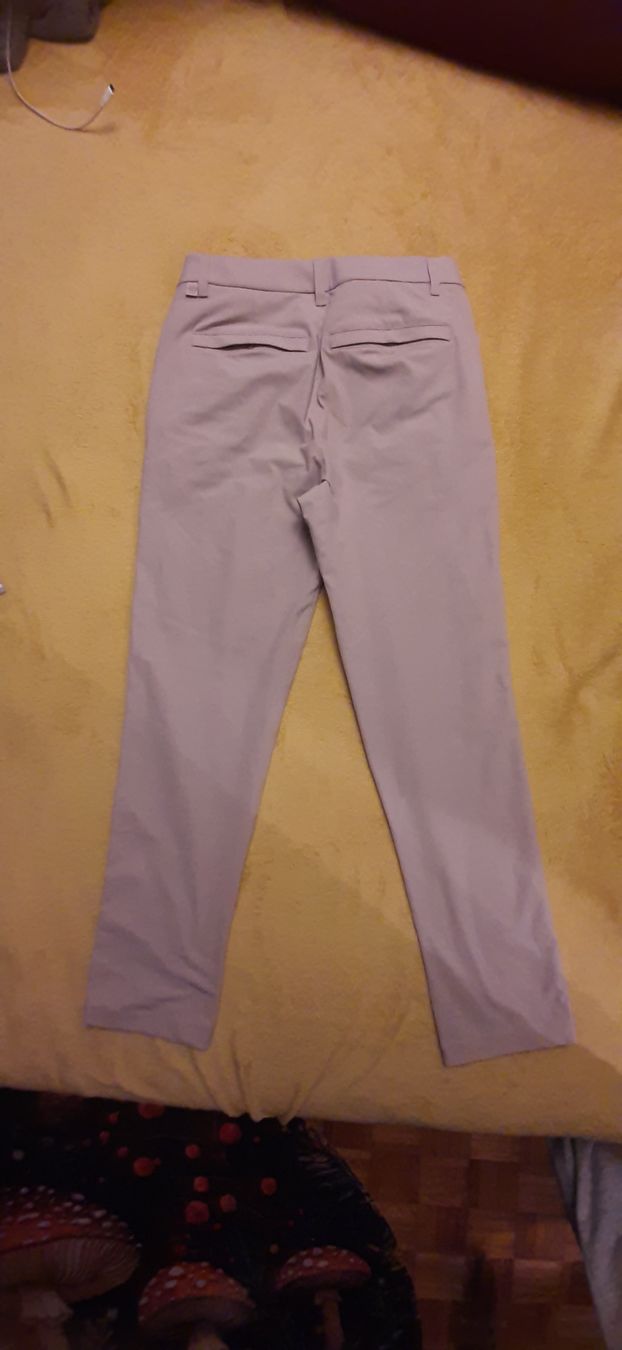 Pantaloni: louloulemon damenhose – Nuovo (secondo la descrizione) da Montreux venduto da j44_5f9m 1