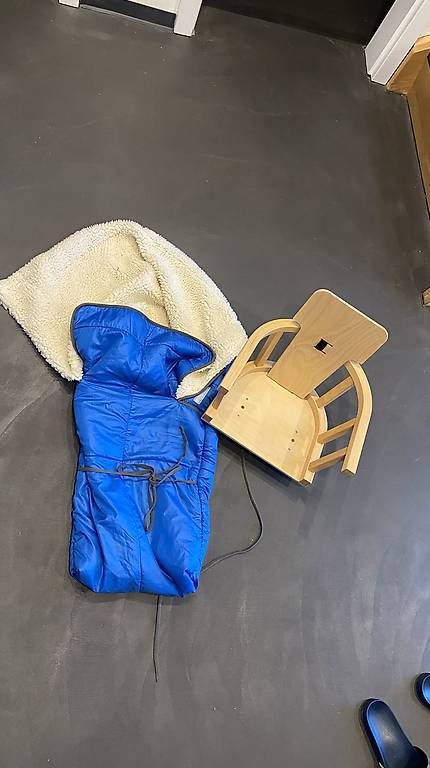 Slitta: Kinder Schlittensitz mit Schlittensack – Usato da Herisau venduto da Fitzli19987