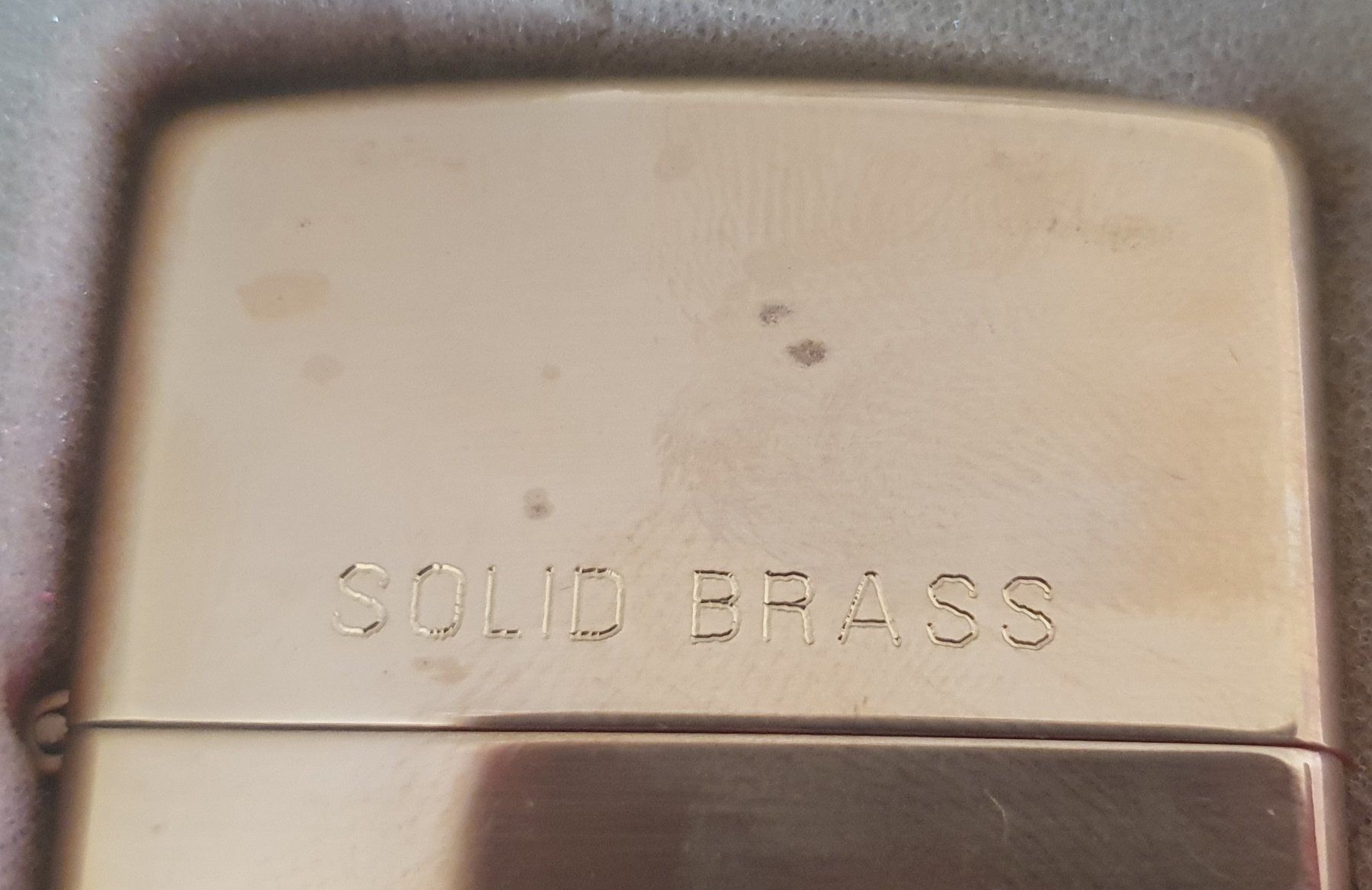 Zippo Accendini: Zippo Solid Brass Set 1994 mit Flasche & Tin NOS – Nuovo (secondo la descrizione) da Bern venduto da Llu 5