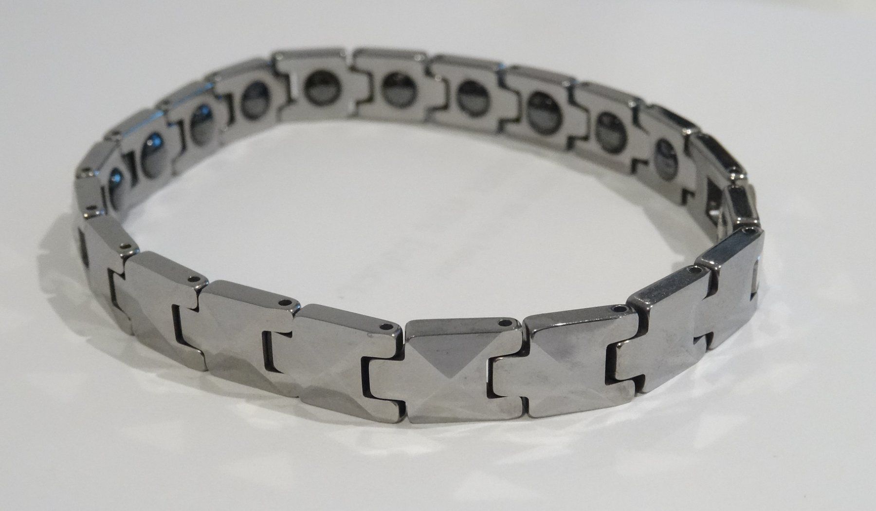 Bracciali & Braccialetti: Armband aus Wolfram – Nuovo e nell'imballaggio originale da Matten b. Interlaken venduto da kero71 6