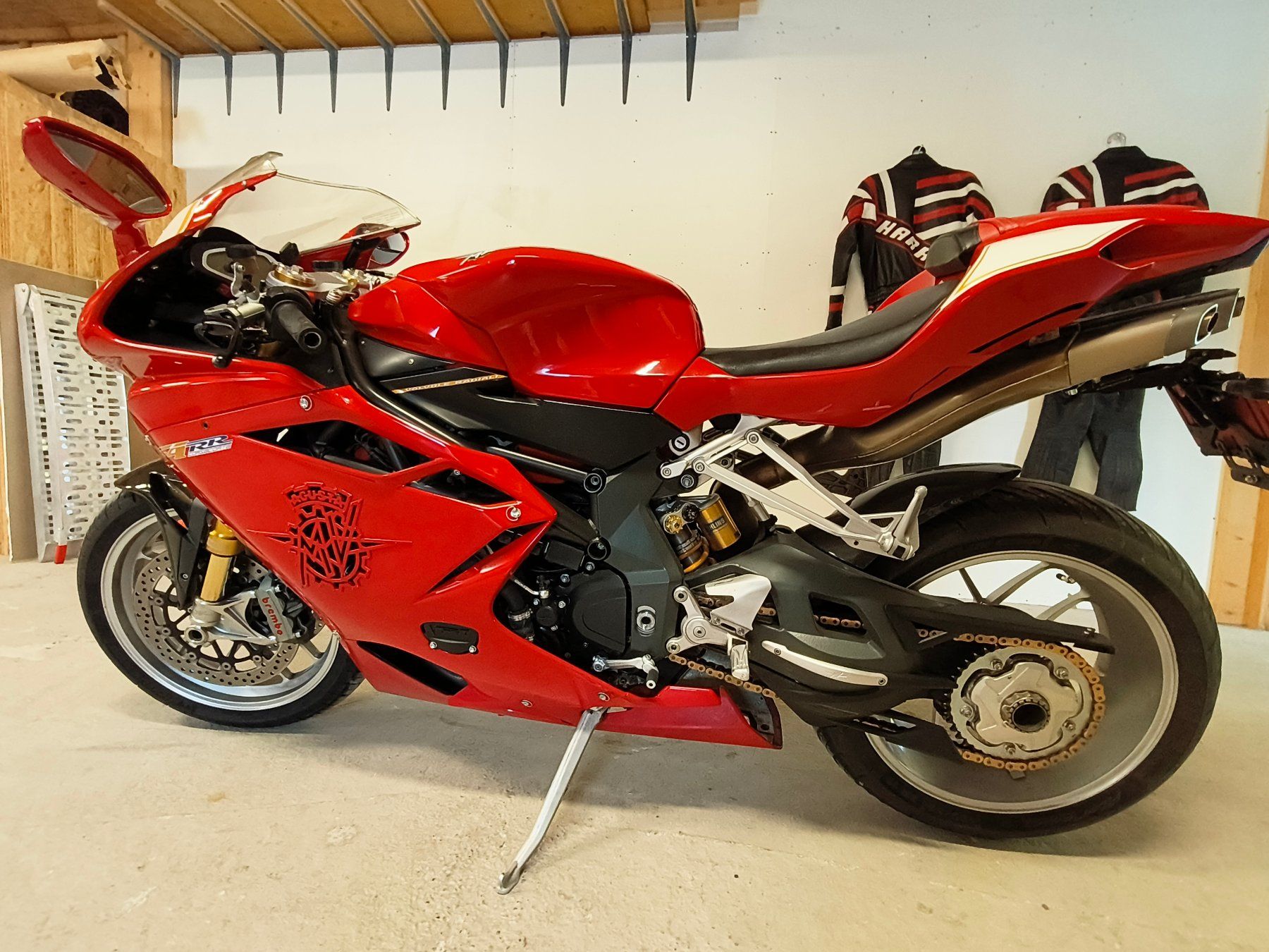 MV Agusta Strasse: Motorrad MV Agusta F4rr. – Gebraucht aus Reutigen von steinpilzli