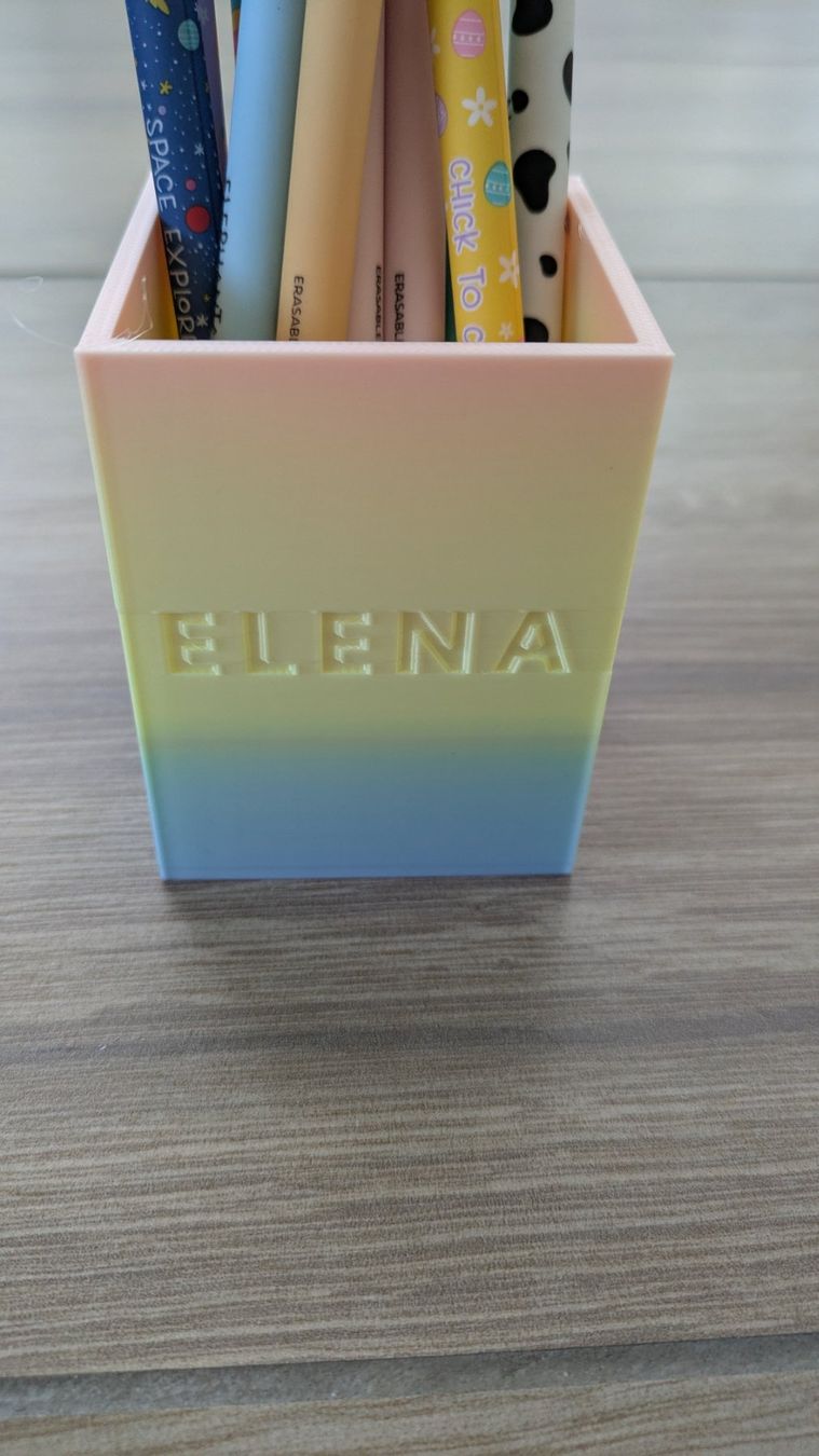 Altro in Scrittura & Disegno: Cooler personalisierter Stiftehalter Regenbogenfarbe - ELENA – Nuovo e nell'imballaggio originale da Staufen venduto da Fleby84