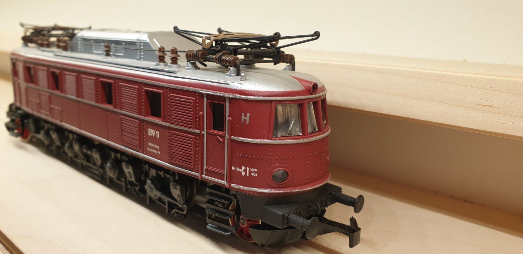 Rivarossi Modellini di ferrovie: Rivarossi DR E19-11 Wechselstrom 1098 H0/AC – Usato da Geroldswil venduto da TopTrain54 3
