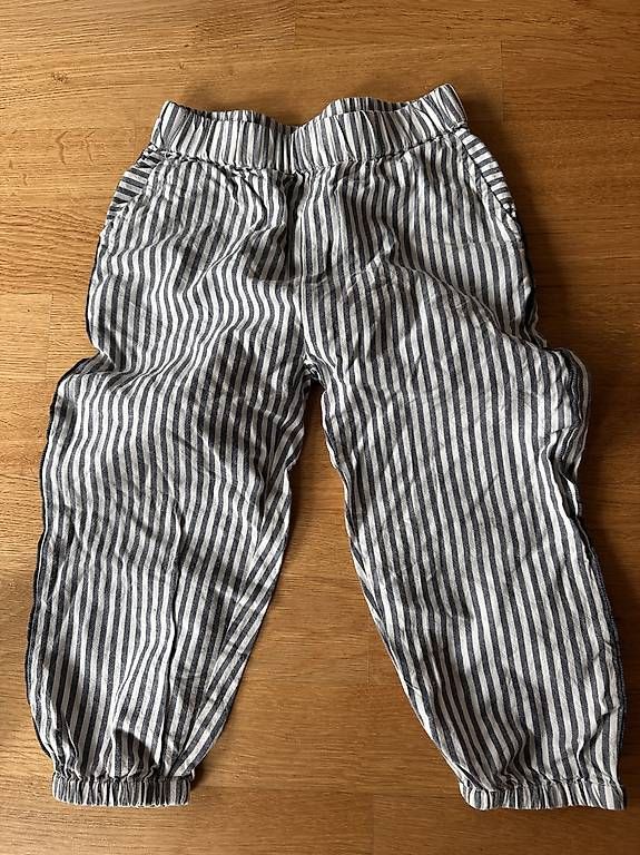 Pantalons: Hosen 98 Mini a ture – D'occasion à Bern par Salamander86