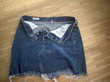 Jeansmini mit Fransen