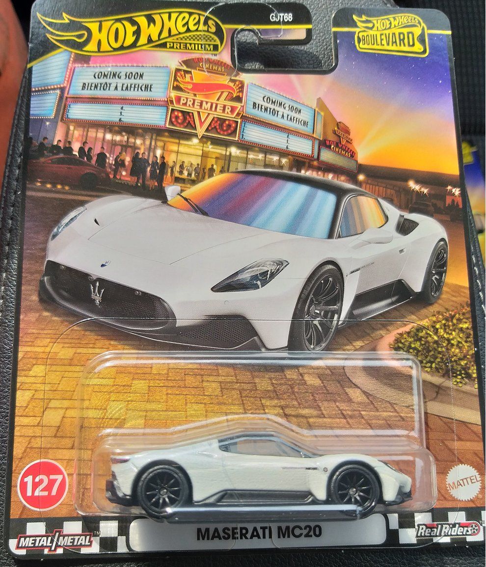 Maserati Modellautos: Hot Wheels Premium Boulevard Maserati MC 20 – Neu und originalverpackt aus Brugg AG von Evilweevil