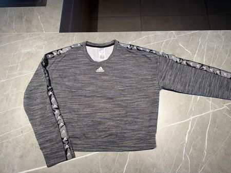 Adidas Pullover grau Grösse XL ungetragen 