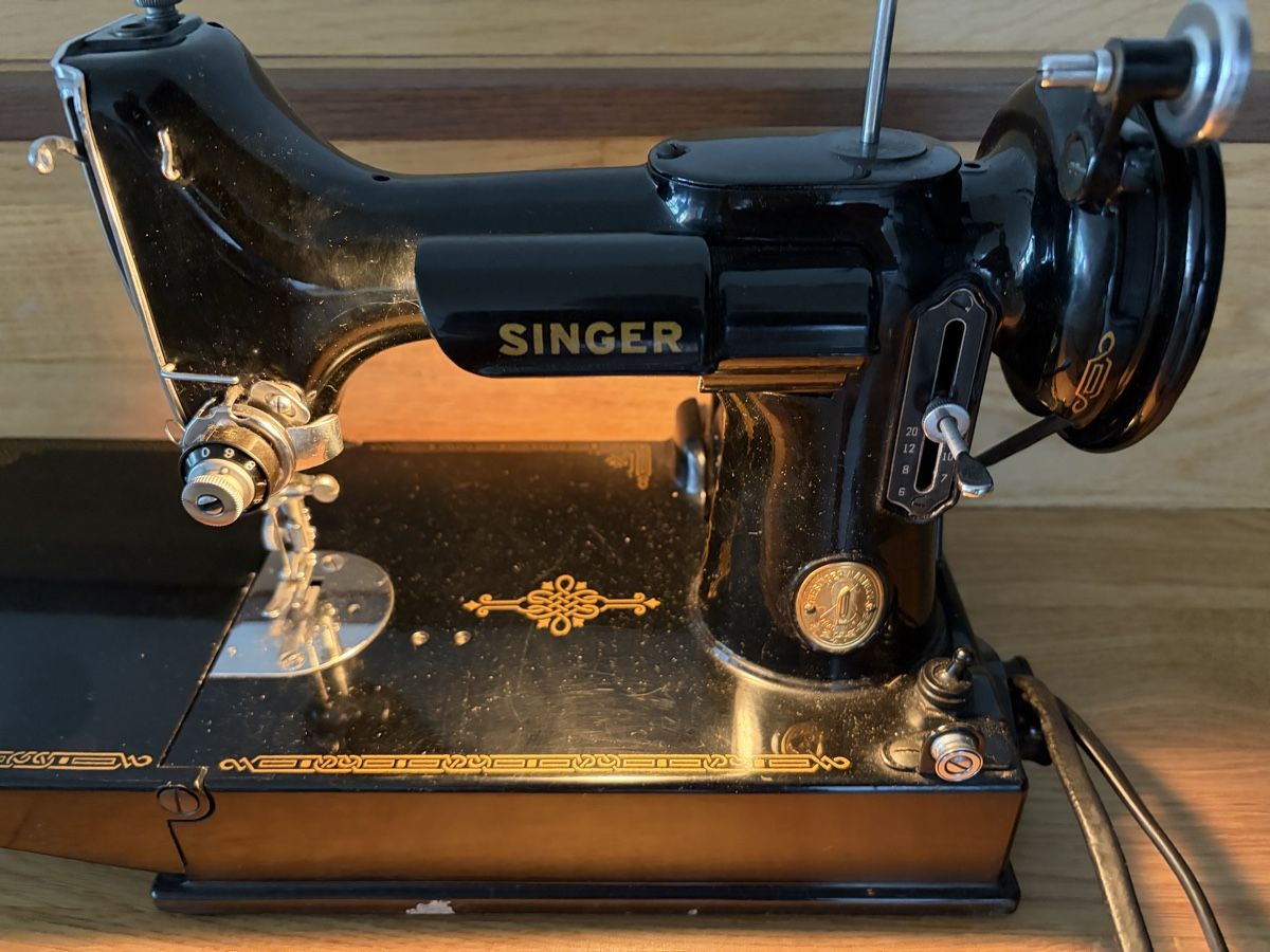 Singer Machines à coudre: Antike Singer Nähmaschine – Défectueux à Schlieren par MQ1965 1