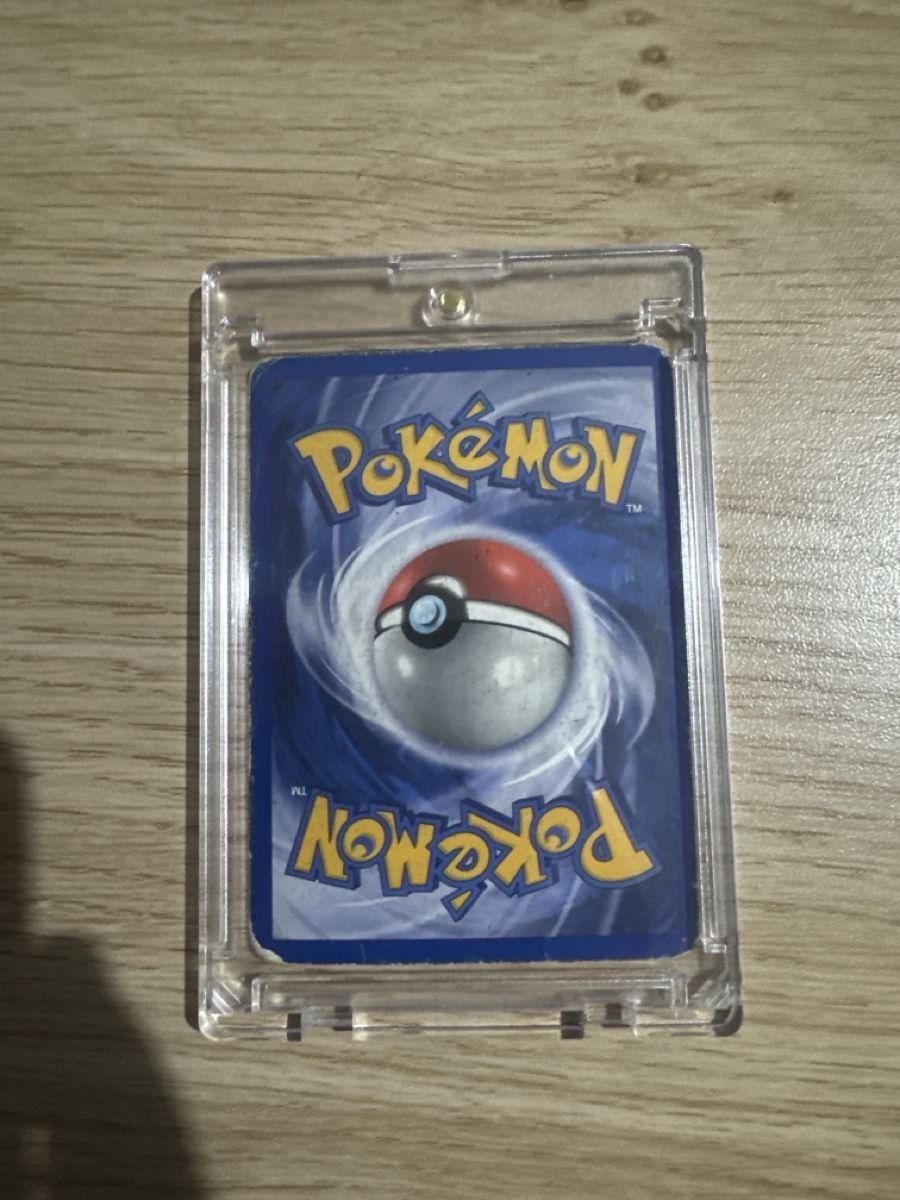 Pokémon Carte collezionabili: Carta Pokémon Zapdos Rara holo - Base Set – Usato da Massagno venduto da vin_t9jw 1