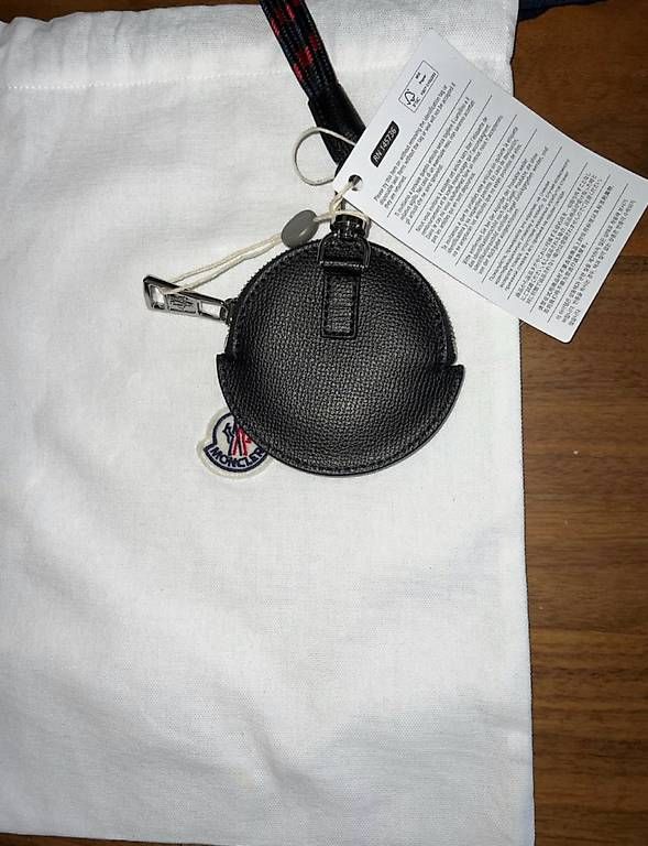 Brieftaschen: Moncler wallet original neu – Gebraucht aus Zumikon von nubyan 3