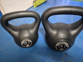 Gorilla Sports Kettlebells: 10kg + 12kg - Top Zustand!