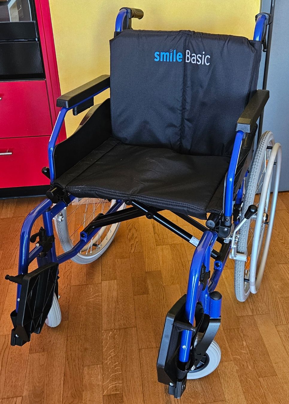 Rollstühle: Leichtgewichtrollstuhl Bison 2 blue – Gebraucht aus Zürich von HaPe09 1