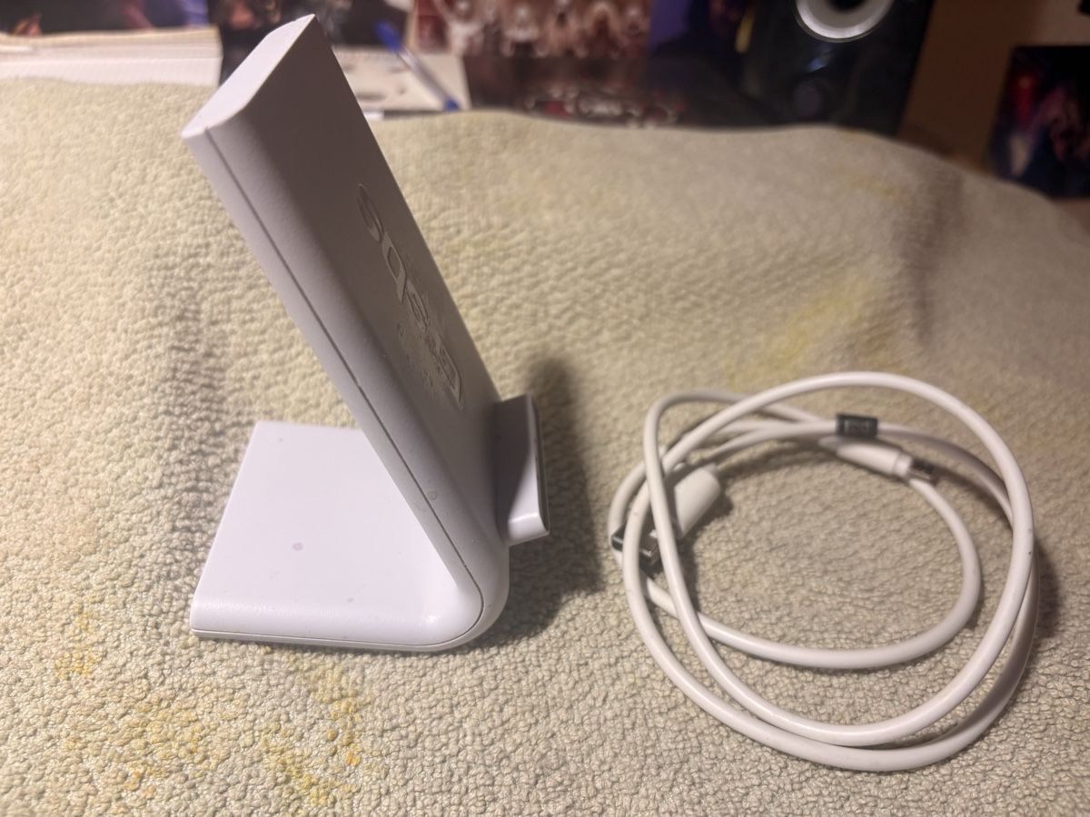 Caricabatterie: Wireless Handy Lade Stadion – Usato da Balsthal venduto da hammer008 4