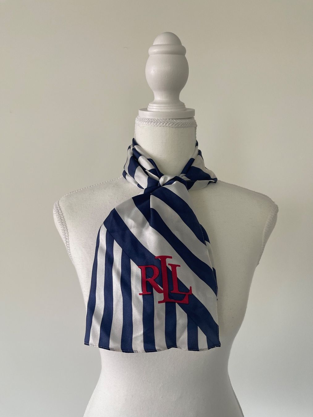 Ralph Lauren Foulards, Tücher & Schals: Trend Cool Ralph Lauren Seidenschal, gestreift – Gebraucht aus Weiningen ZH von san_7hsm