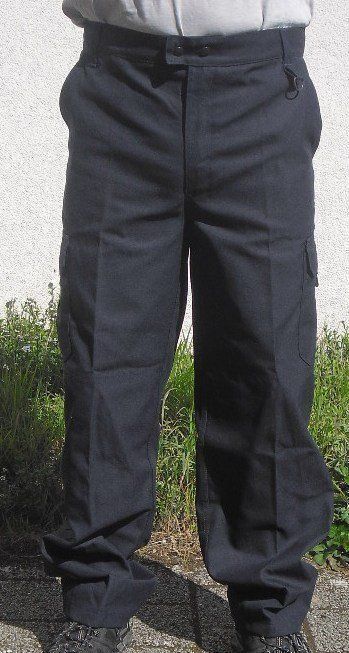 Hosen: Arbeitshose , Dunkelblau , Neu , gr. 50 / 82-86 – Neu (gemäss Beschreibung) aus Büren SO von omsa