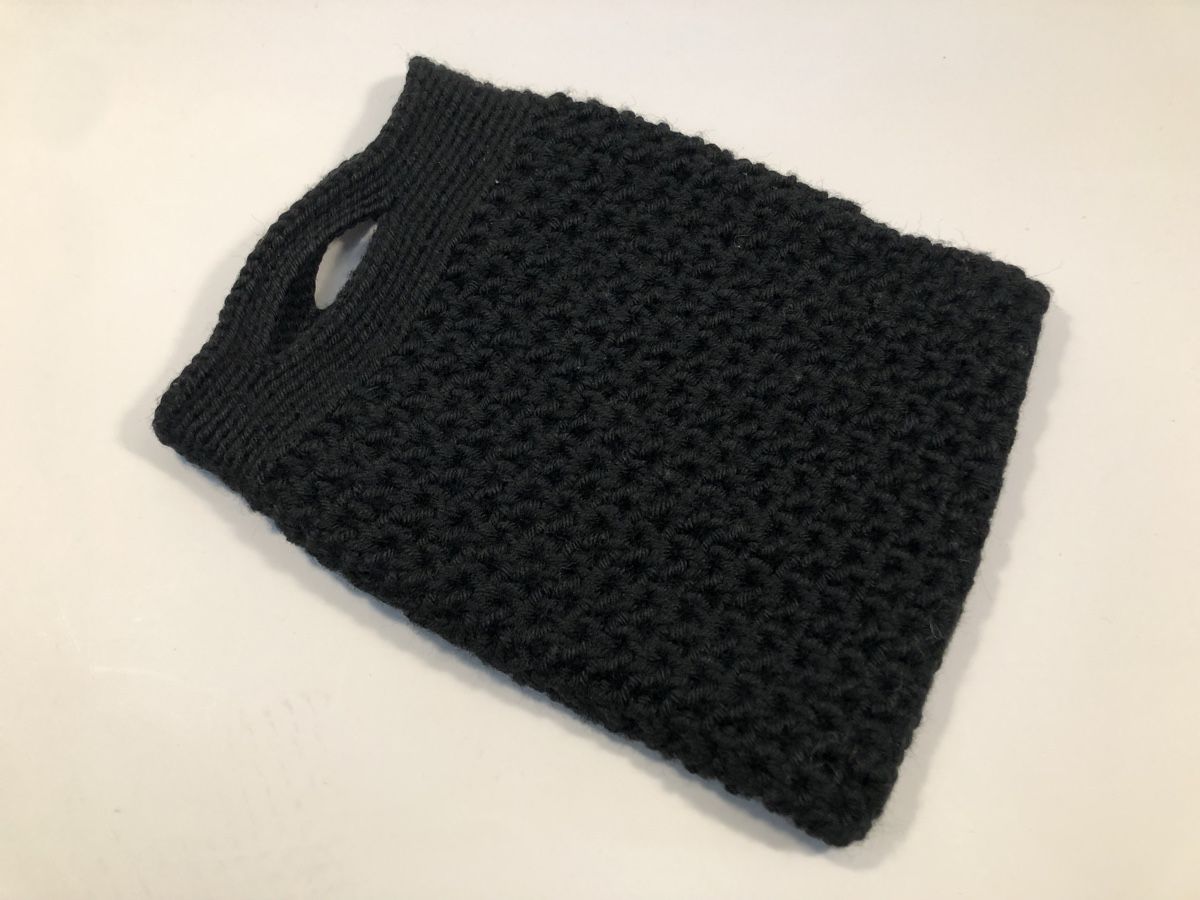 Borse da donna: Handgemachte schwarze Handtasche gehäkelt – Nuovo (secondo la descrizione) da Bern venduto da Etzy