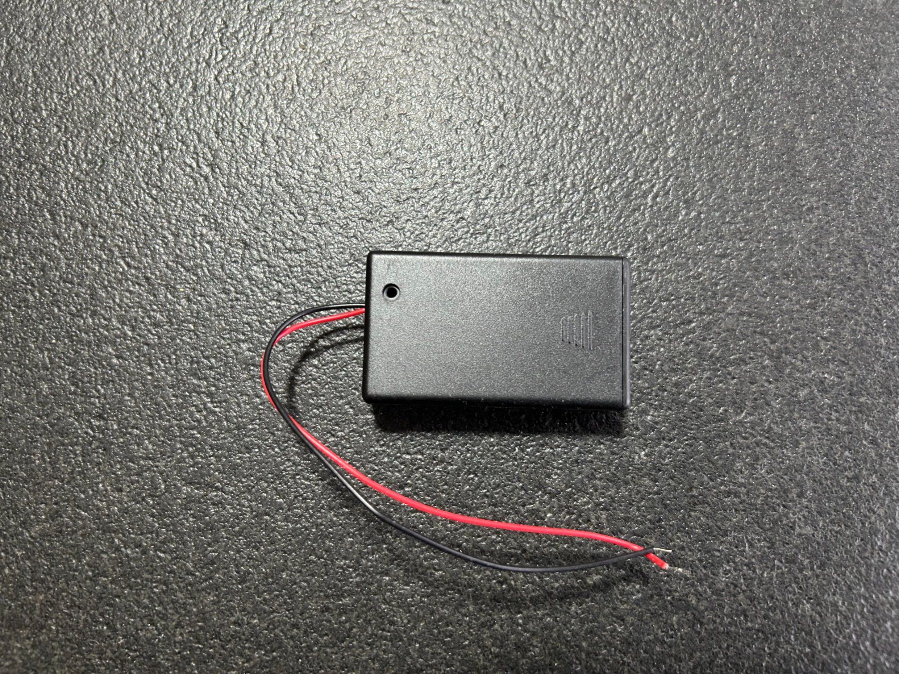 Componenti elettronici: Batteriehalter Batteriebox 3x AAA mit Kabel und Schalter – Nuovo e nell'imballaggio originale da Root venduto da Mpcshop 1