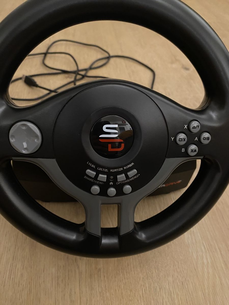 Console: Gaming Lenkrad top Zustand – Usato da Fraubrunnen venduto da jer_nitu11 2