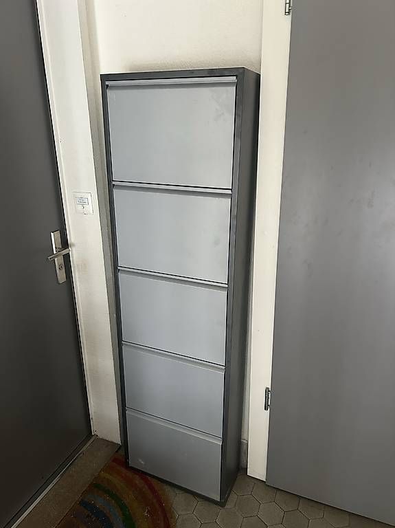 Scaffali: 1x Schuhgestell ca. 170 x 50cm – Usato da Zürich venduto da PasstNem 1