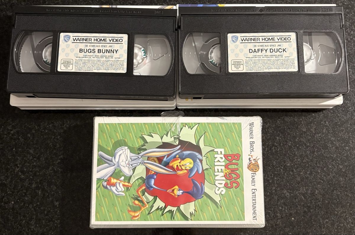 Toutes les VHS: VHS Bugs Bunny Daffy Duck Space Jam ab Fr. 1.-  – D'occasion à Perlen par S0nG0ku 2