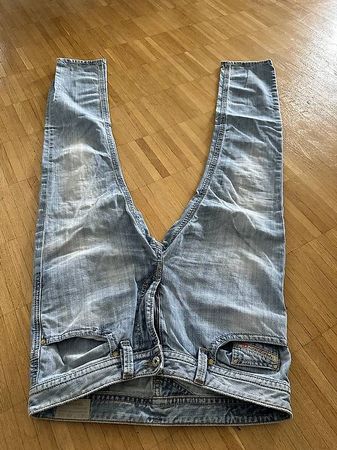 Gut erhaltene Diesel Jeans