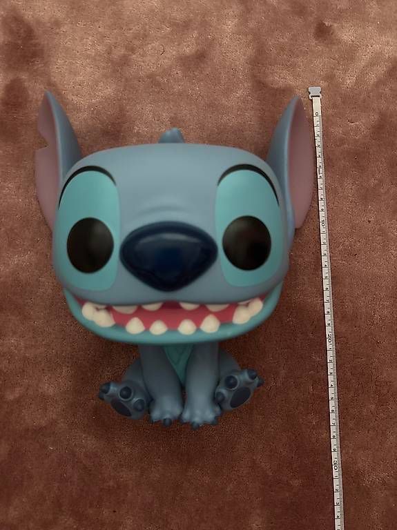 Funko Statuette: Stitch gross Figur – Nuovo (secondo la descrizione) da Ebikon venduto da nat_jzh5
