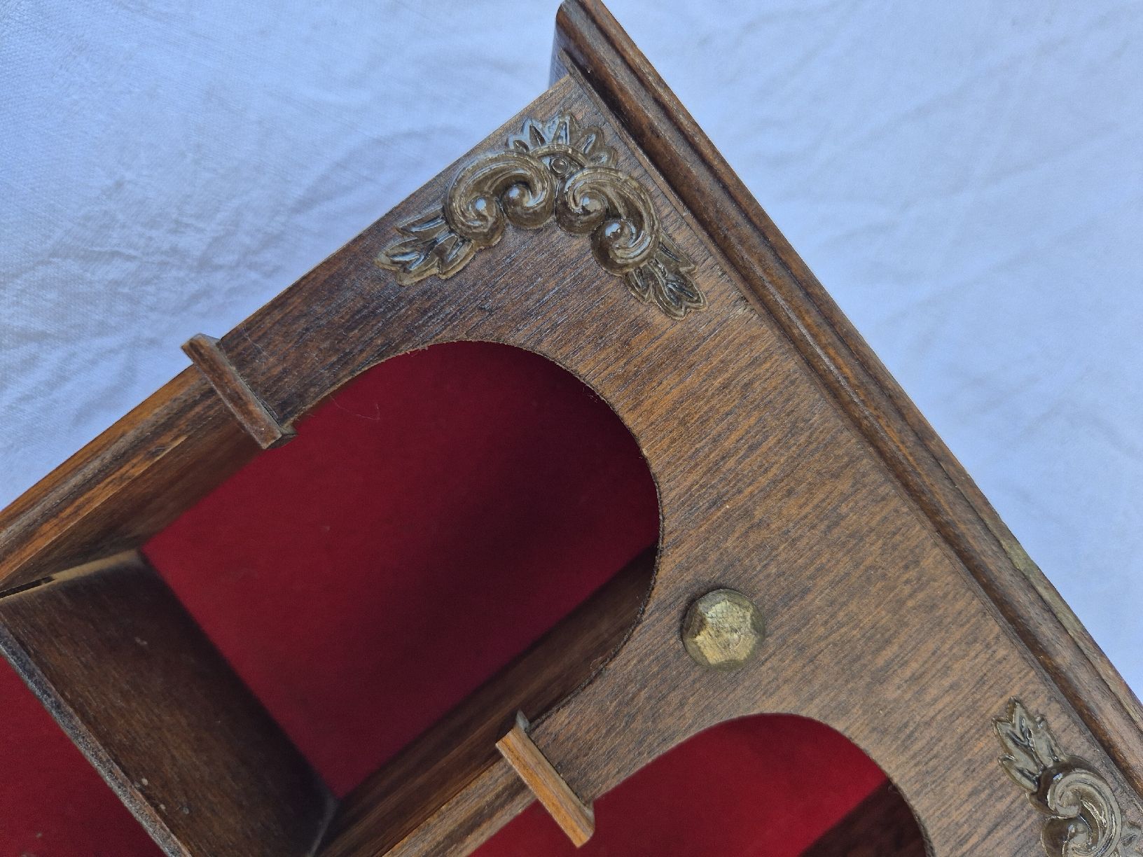 Scaffali: Miniatur Regal Holz mit rotem Hintergrund – Usato da Eschlikon TG venduto da zuzanka80 7
