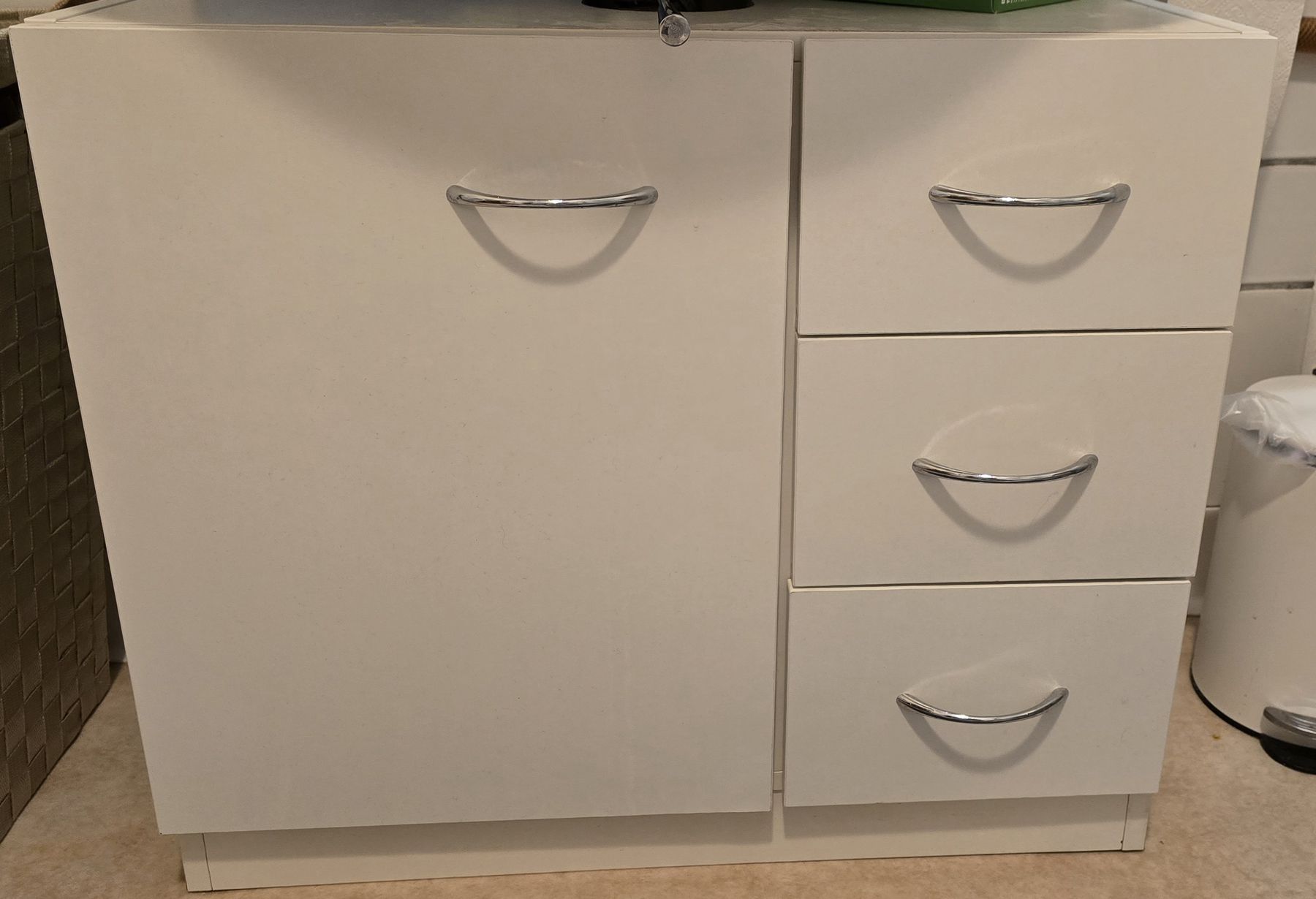 Installations & Meubles: Waschbeckenunterschrank – D'occasion à Bassersdorf par isu_hk9p 1