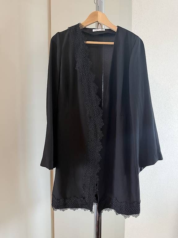 Arte internazionale: Zara - Kimono Gr. M – Usato da Zürich venduto da hoiliaaa 1