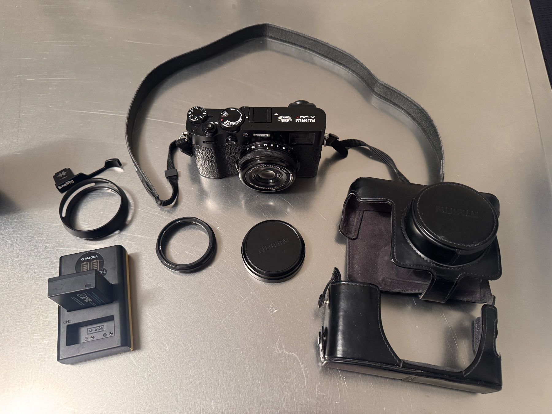 Fujifilm Fotocamera: Fujifilm x100vi with accessories – Usato da Breganzona venduto da chl_kf5j