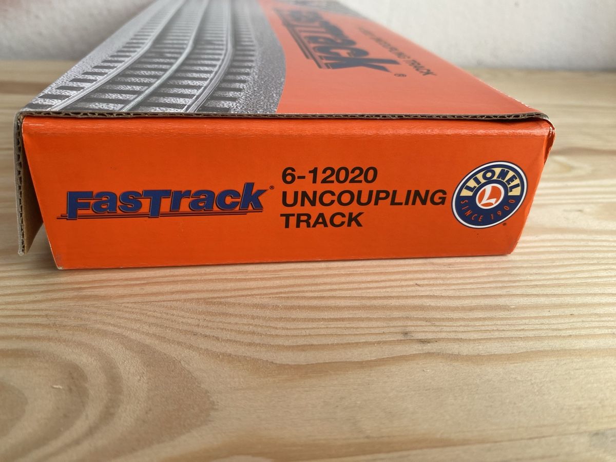Lionel Modellini di ferrovie: Lionel Fastrack Uncoupling Track 6-12020 – Nuovo e nell'imballaggio originale da Luzern venduto da fairflip 2