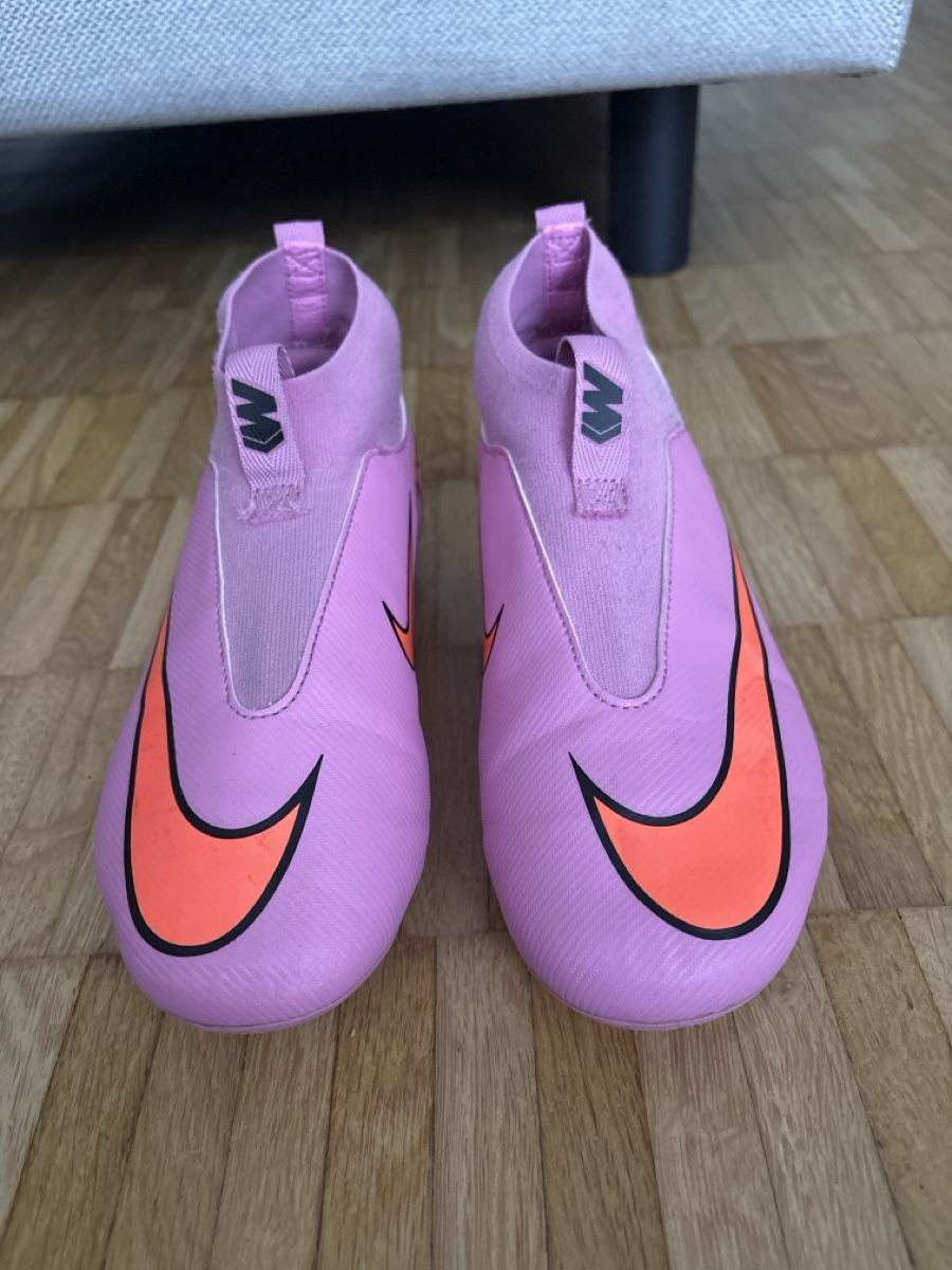 Nike Scarpe per ragazzi: Fussballschuhe Gr. 36,5 – Usato da Herisau venduto da sen_8w8b 2