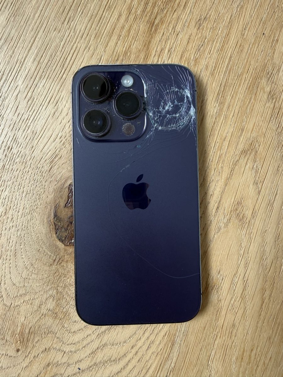Apple Portables: Iphone 14 Pro – D'occasion à Unterseen par Slif00 1