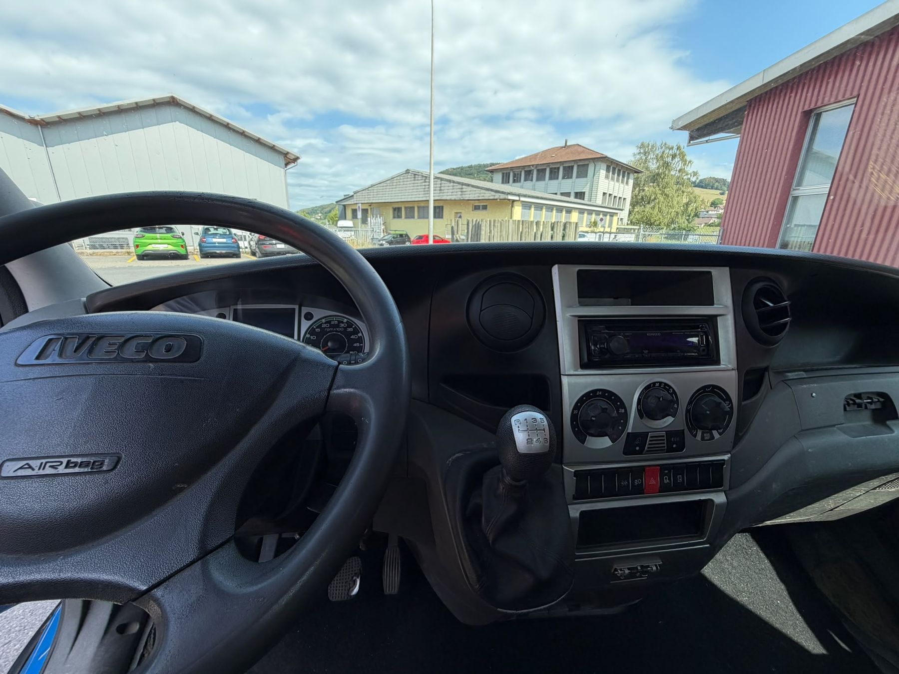 Iveco Véhicules utilitaires: iveco 35S17 Daily || 1.Hand || Klima || AHK – D'occasion à Menziken par han_97jx 5