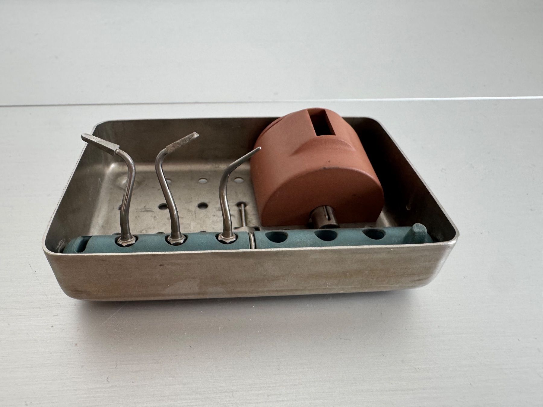 Attrezzature mediche: Kavo Sonicflex Spitzen Nr. 51/ 52/ 60 – Usato da Winterthur venduto da abo17