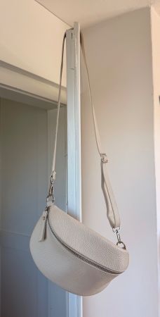 Praktische kleine Tasche Leder cremeweiss