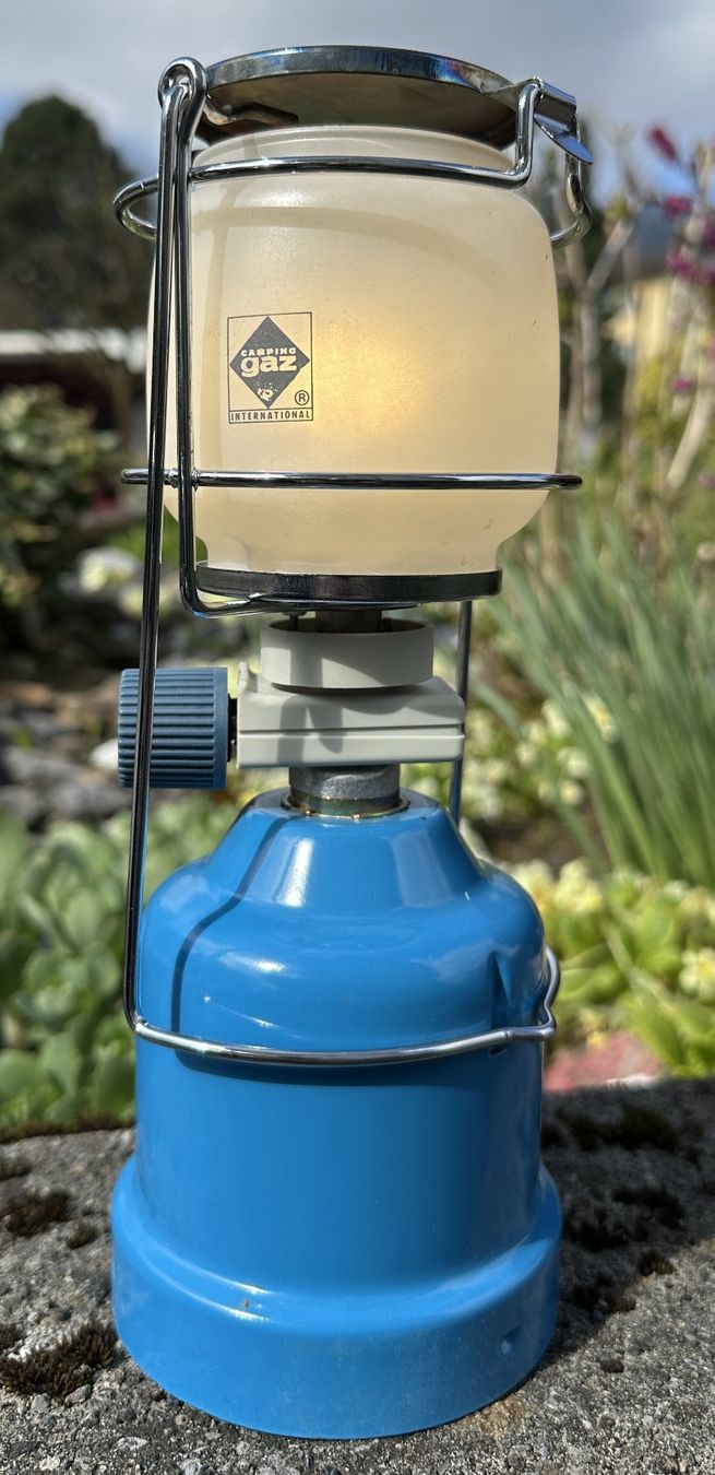 Campingaz Lampade: Camping Gas-Lampe – Usato da Hergiswil NW venduto da hpb_9bvx 9