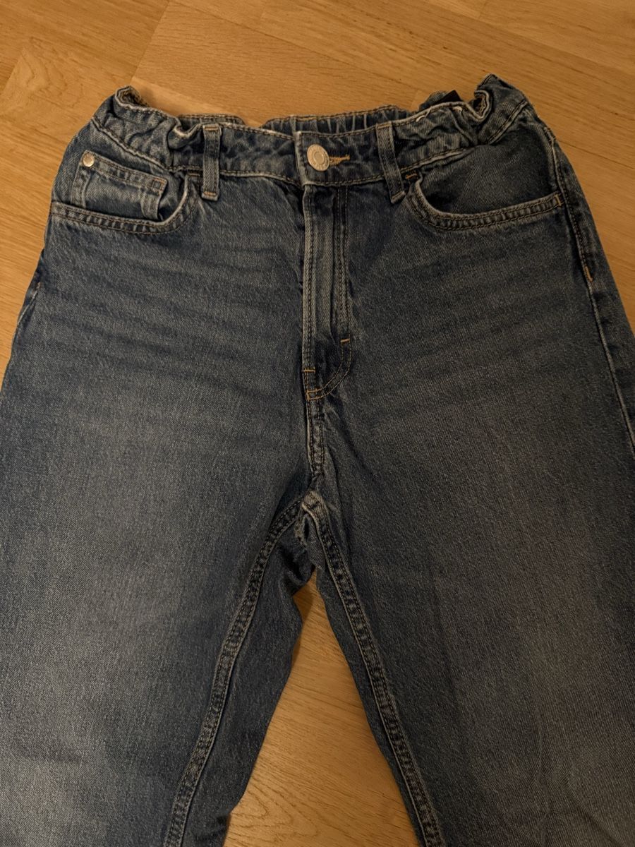 Jeans: Jeans loose fit 12-13 – Usato da Zürich venduto da Mothai 1