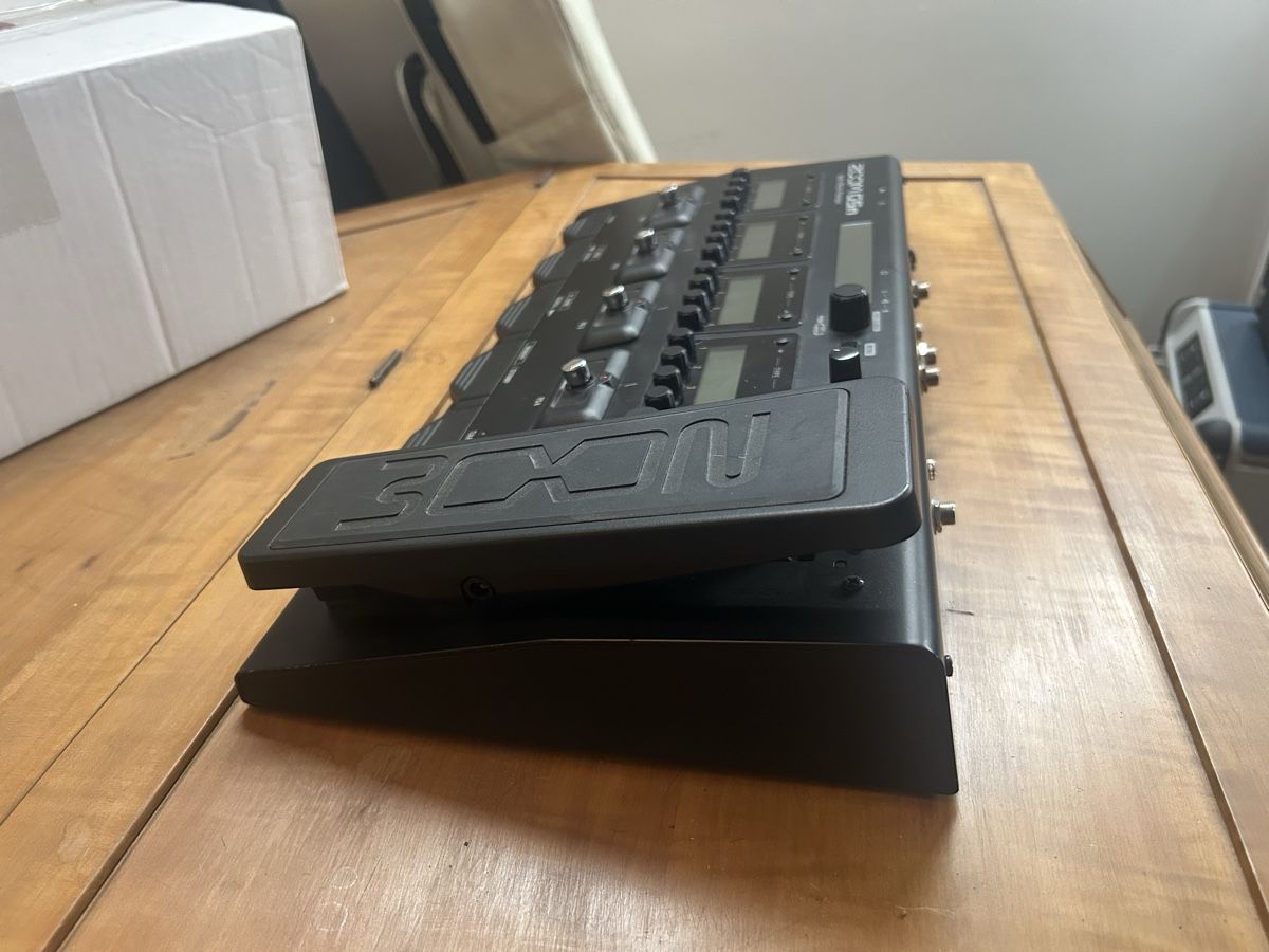 Zoom Strumenti musicali: ZOOM G5n Effektboard – Usato da Bubendorf venduto da Jonaels 4