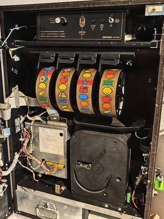 Slot Machine: Geldspiel Automat  – Usato da Herzogenbuchsee venduto da M86V8 3
