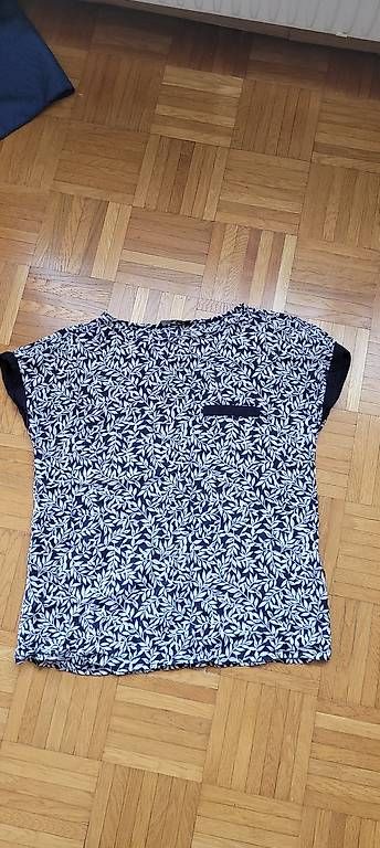 T-shirt: Shirt – Usato da Würenlos venduto da bat_y8kw