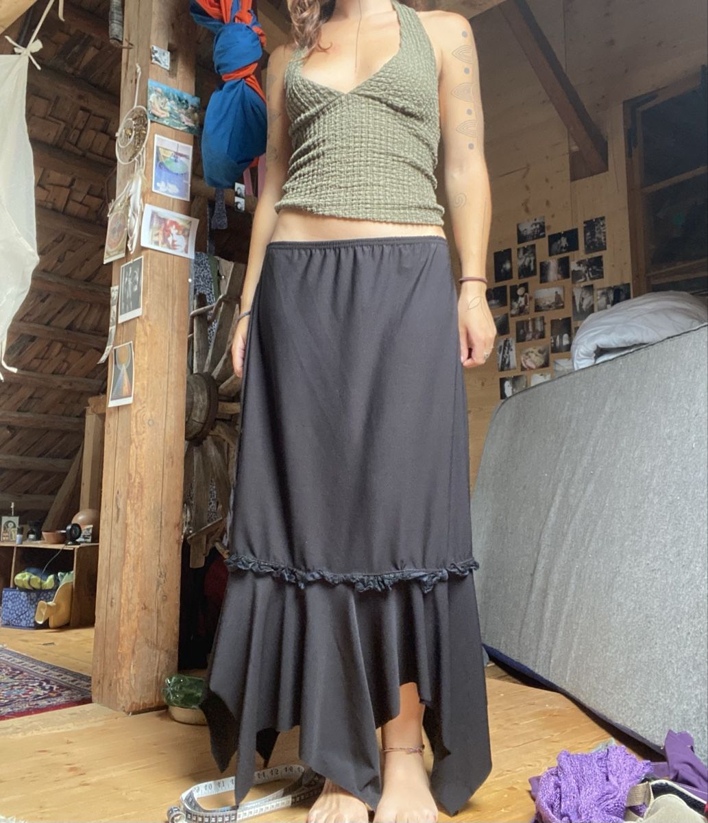 Gonne: Designer Maxi Rock lang – Usato da Rehetobel venduto da Norea69