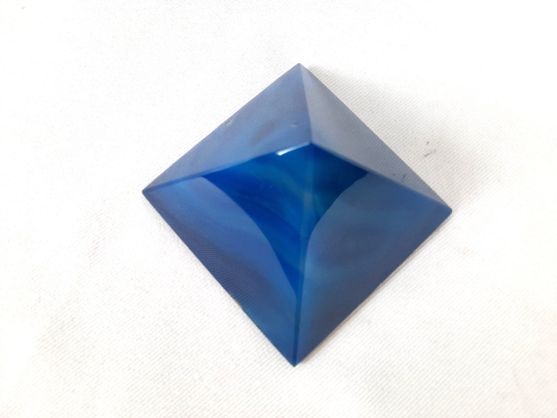 Pietre preziose: ACHAT-PYRAMIDE in Blau, ca. 80 mm – Usato da Beinwil am See venduto da Restwert_Beinwil 2