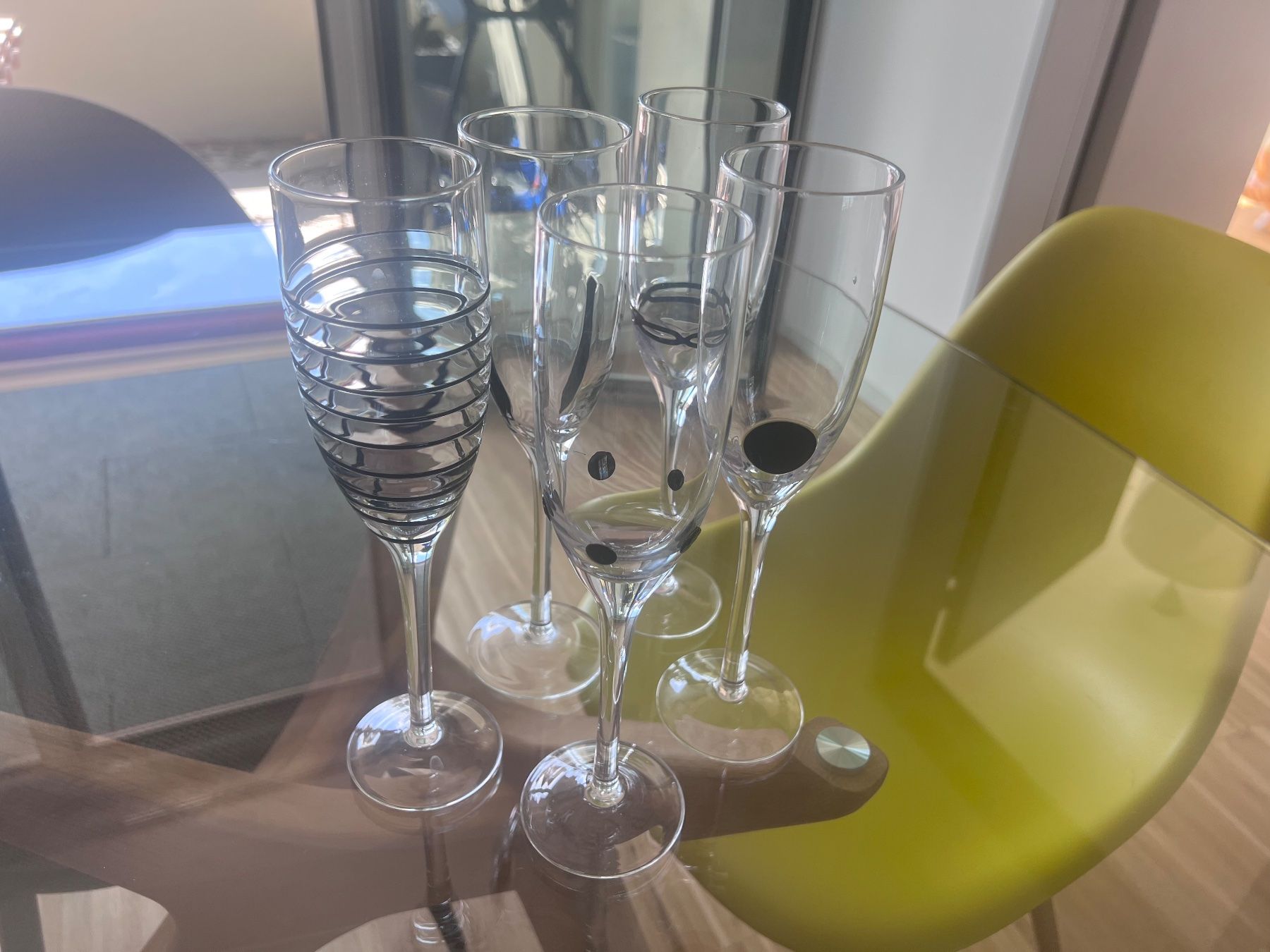 Verres: 5 Champagnergläser – D'occasion à Schlieren par Anne-SophieGa.
