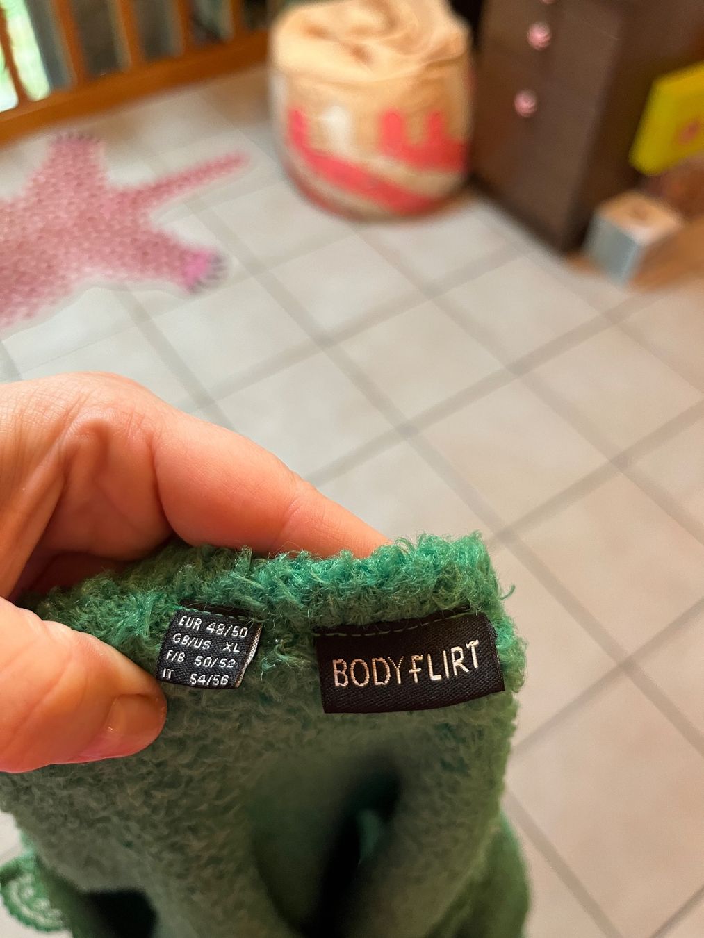 Maglioni & Felpe: Pull vert dentelle Bodyflirt 48/50 polyester recyclé tbe – Usato da Porrentruy venduto da Madamebovary 2